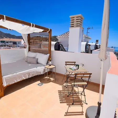 Casa Geranio, 2 Bedroom With Amazing Views, Pool And Free Private Parking Hansonholiday Apartment