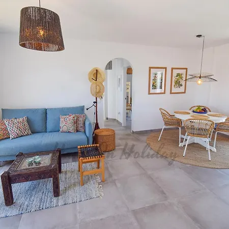 Casa Geranio, 2 Bedroom With Amazing Views, Pool And Free Private Parking Hansonholiday