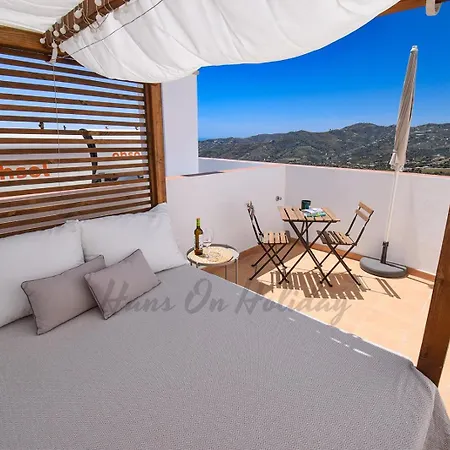 Casa Geranio, 2 Bedroom With Amazing Views, Pool And Free Private Parking Hansonholiday Apartment *